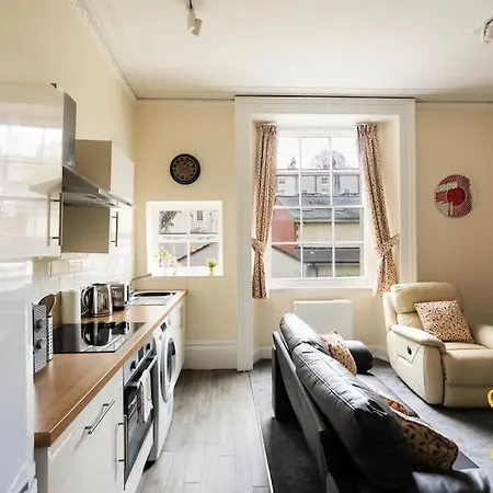 아파트 Clifton Nr Centre, Parking X 1, Garden Picnic Area