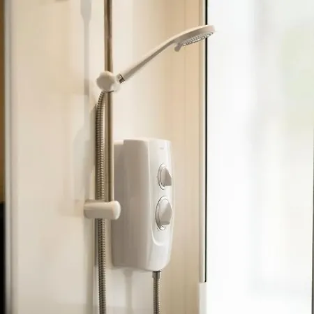 Clifton Nr Centre, Parking X 1, Garden Picnic Area * Bristol