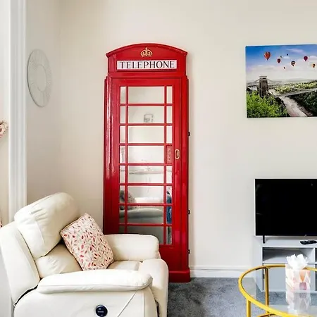 Clifton Nr Centre, Parking X 1, Garden Picnic Area Bristol