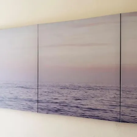 Clifton Nr Centre, Parking X 1, Garden Picnic Area *